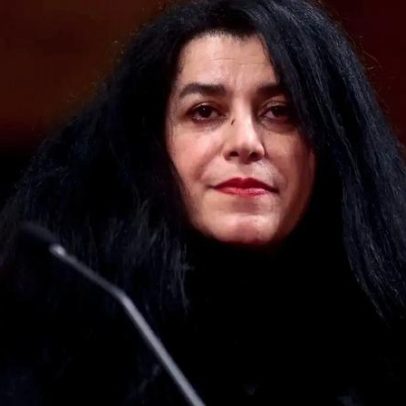 Família afirma que Marjane Satrapi morreu de tristeza