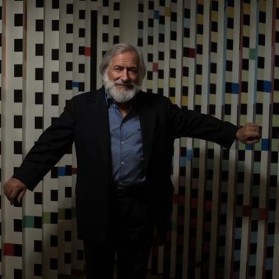 Artista israelense Yaacov Agam, criador de arte óptica e cinética, morre aos 98