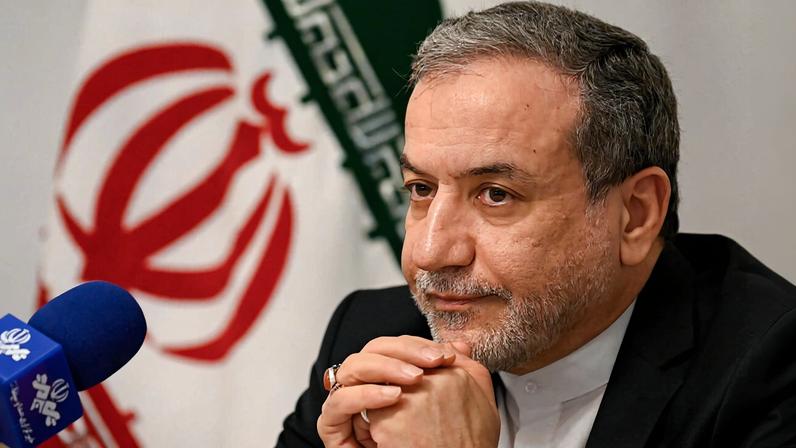 O ministro das Relações Exteriores do Irã, Abbas Araghchi