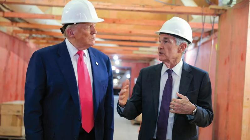Trump abriu uma investigação criminal sobre a condução do projeto de reforma do Fed realizada por Powell (Chip Somodevilla/Getty Images)