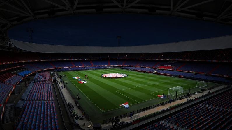 Estádio De Kuip, em Roterdã, vai ser o palco da partida entre Holanda e Argélia nesta quarta, 3