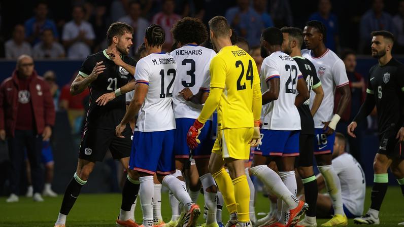 Australia and U.S. players go at each other in an October 2025 friendly and will meet again in the World Cup this Friday