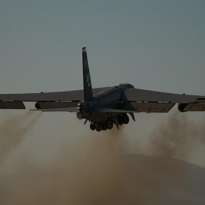 Como funciona o bombardeiro B-52 após queda em base aérea dos EUA