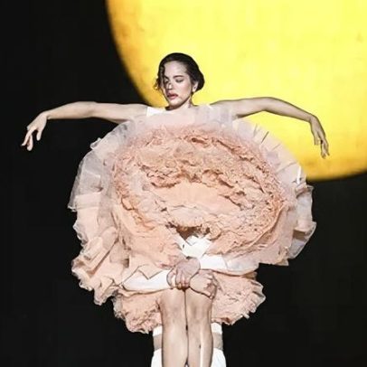 Rosalía agradece fãs pela compreensão após cancelamento de shows nos EUA