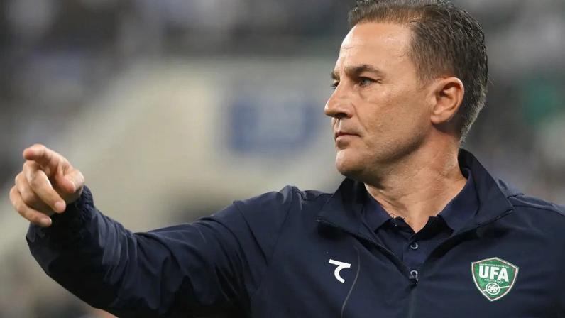 Fabio Cannavaro, técnico da seleção do Uzbequistão (Anvar Ilyasov/Getty Images)