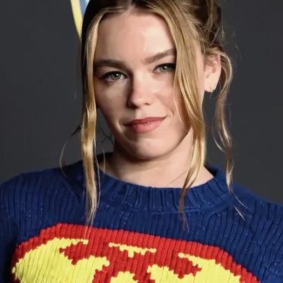 Milly Alcock está prestes a protagonizar Supergirl