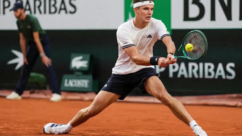 Jakub Mensik em Roland Garros