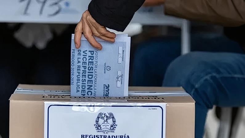 Colombianos votam na eleição presidencial de 31 de maio de 2026