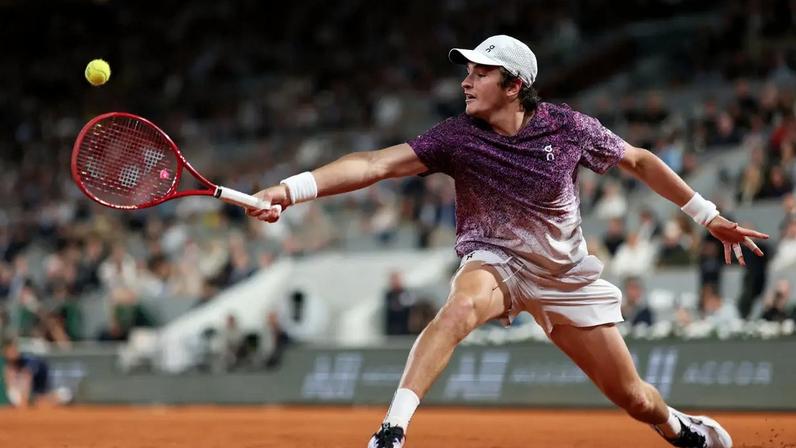 João Fonseca em Roland Garros (Clive Brunskill/Getty Images)