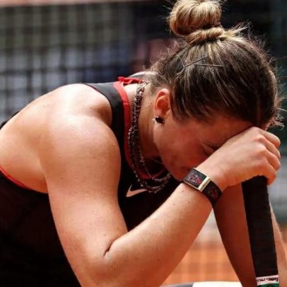 Sabalenka sofre com o vento no Roland Garros; Shnaider aproveita a chance