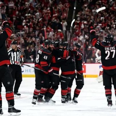 Jogo 2 da Stanley Cup: Hurricanes surpreendem Golden Knights e empatam a série