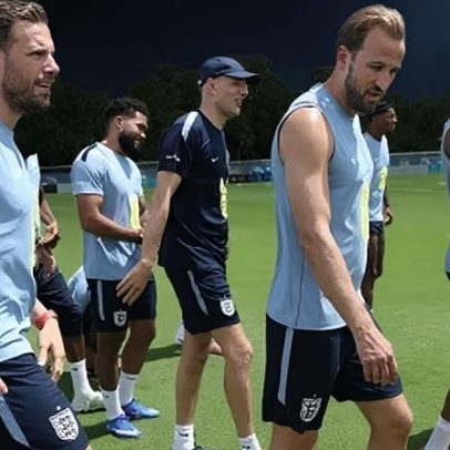 Estrela da Inglaterra treina com uniforme de clube brasileiro