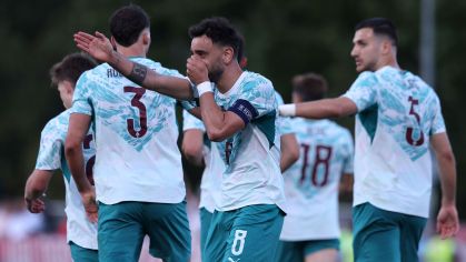 Bruno Fernandes comemora gol por Portugal no amistoso contra o Chile antes da Copa do Mundo
