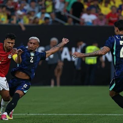 Wesley fará exames após deixar amistoso contra o Egito chorando