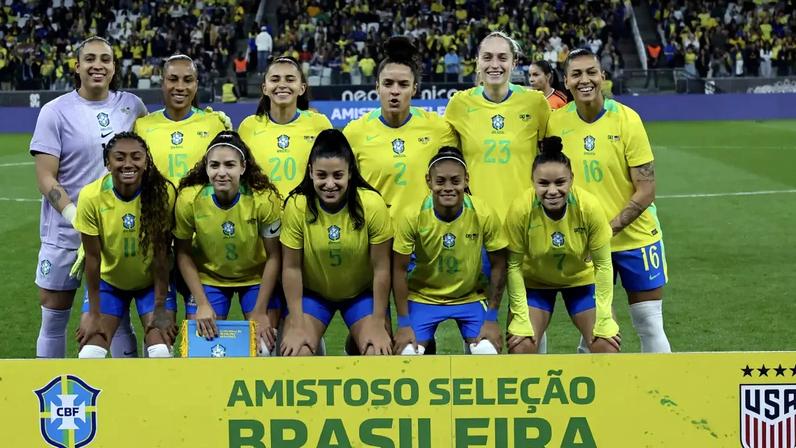 Seleção Brasileira que começou a partida contra os Estados Unidos no último amistoso (Alexandre Schneider/Getty Images)