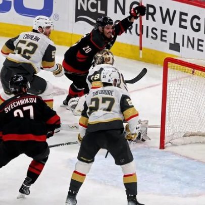 Hurricanes assumem vantagem em jogo 5, deixam Golden Knights à beira do título