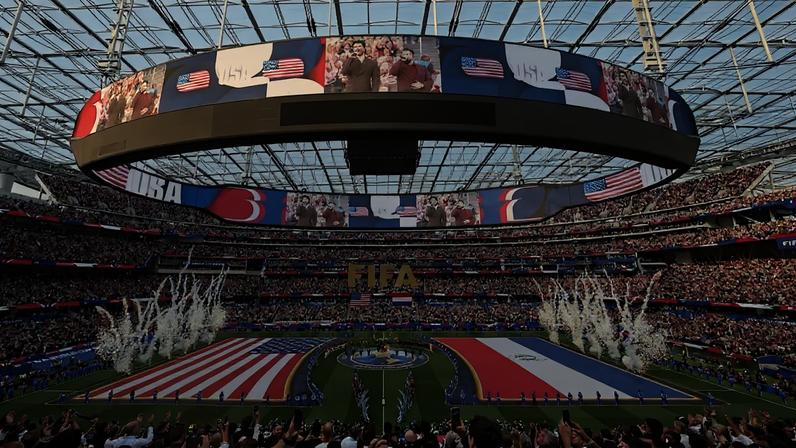 Tela Infinita, o maior telão em 4K do mundo, na abertura da Copa do Mundo (Matt McNulty/Getty Images)