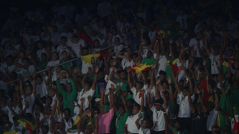 Torcida senegalesa marcou presença na estreia, contra a França (MB Media/Getty Images)