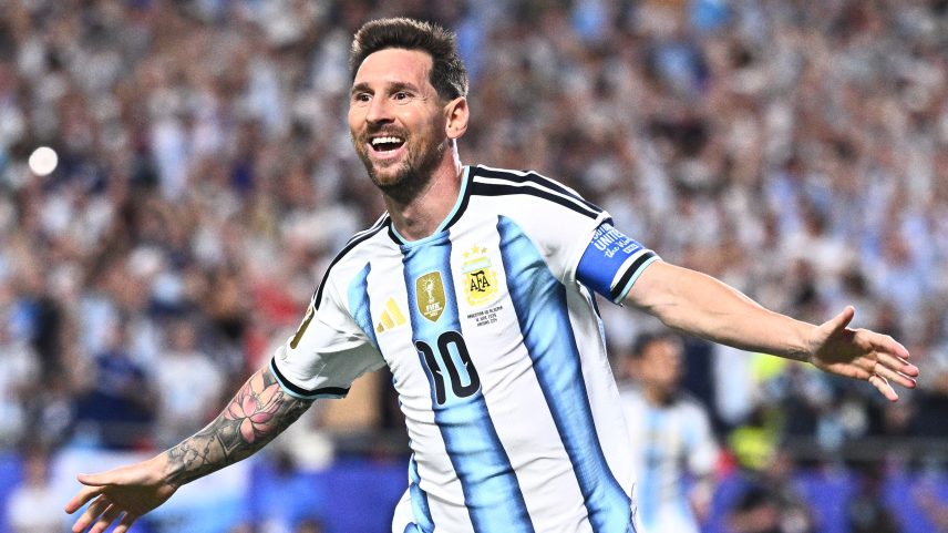 Lionel Messi, da Argentina, durante a partida contra a Argélia