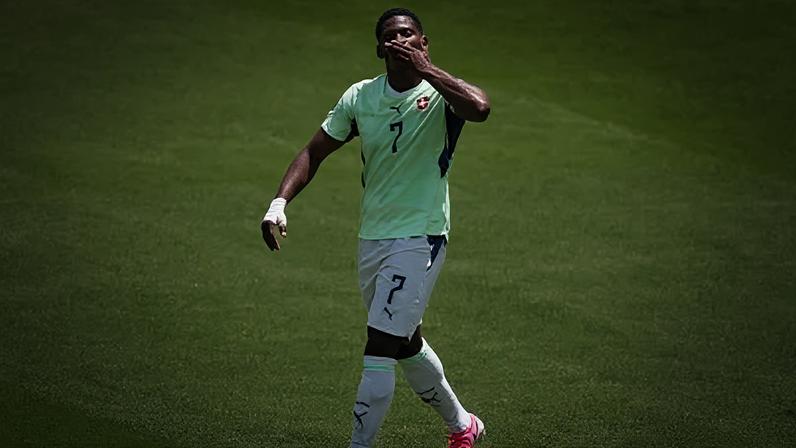 Breel Embolo, autor do primeiro gol da Suíça contra o Catar