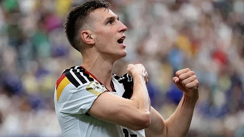 Nico Schlotterbeck, zagueiro alemão que marcou o terceiro gol contra Curaçao pela primeira rodada do grupo E da Copa do Mundo 2026