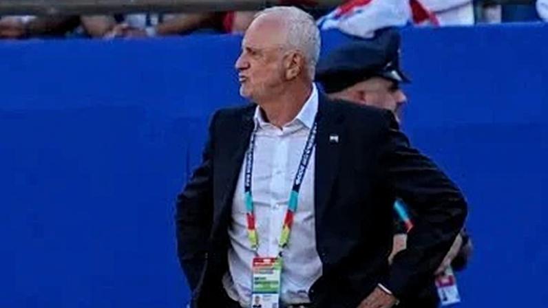 Graham Arnold, técnico do Iraque