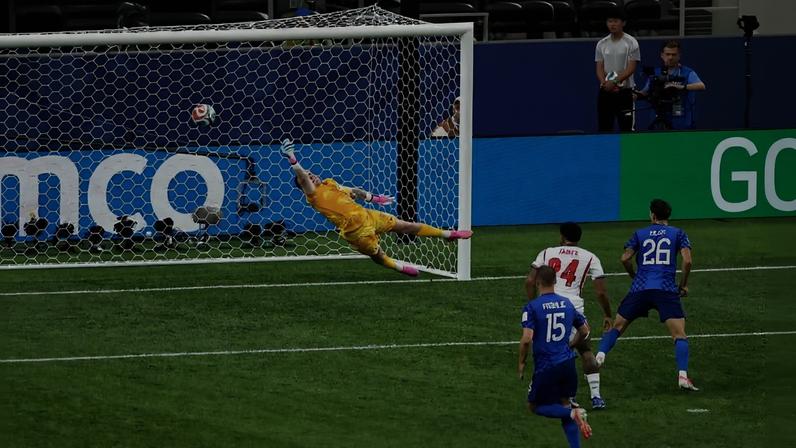 Pickford não defendeu chute de longa distância de Baturina (Steph Chambers - FIFA/FIFA/Getty Images)