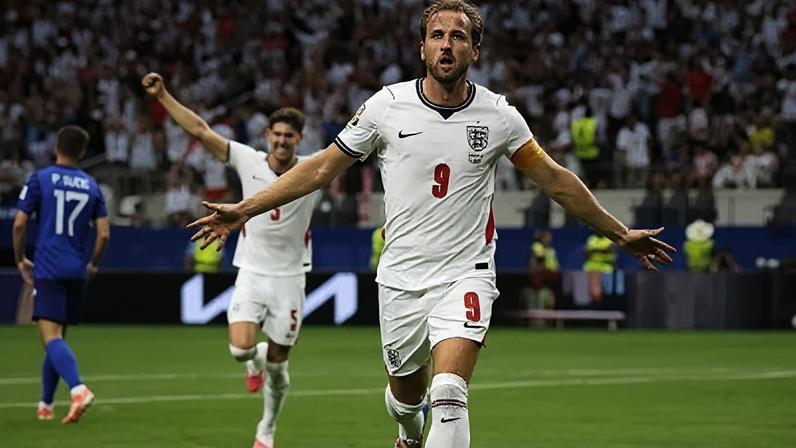 Harry Kane celebra um de seus gols na vitória da Inglaterra sobre a Croácia, na estreia das duas equipes na Copa