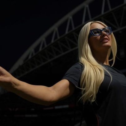 Paris Hilton assiste a jogo dos EUA na Copa do Mundo