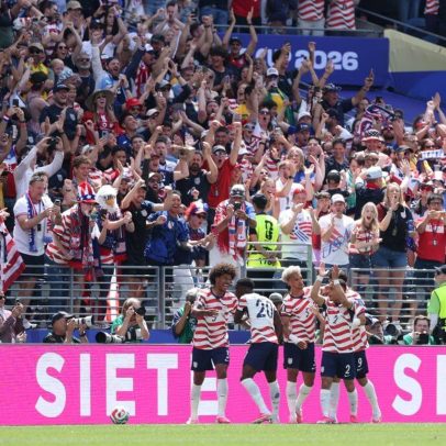 EUA vencem a Austrália e avançam às oitavas sem Pulisic