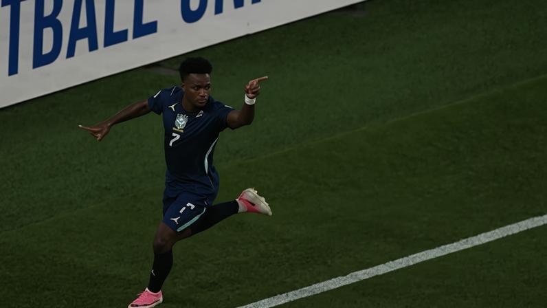 Vini Jr no jogo entre Brasil x Haiti