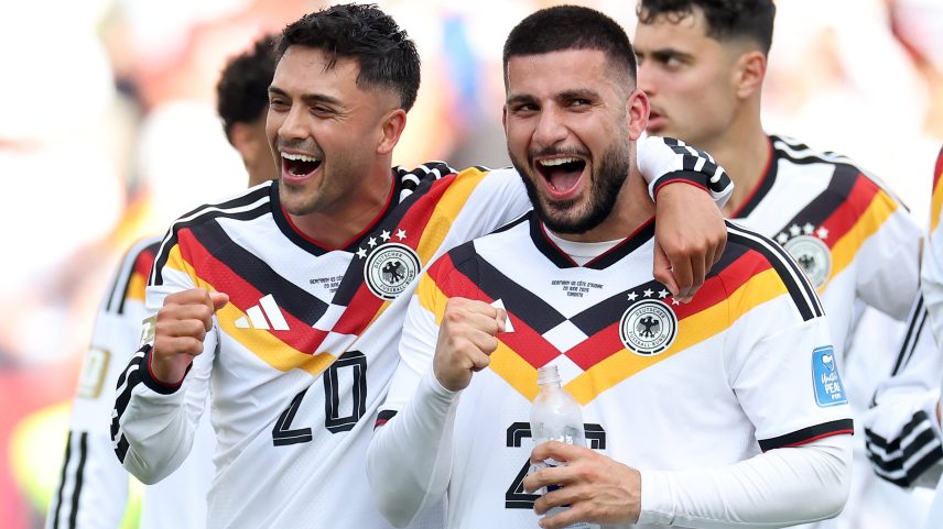 Amiri e Undav: vindos do banco, meia deu assistência para centroavante marcar o primeiro gol da Alemanha