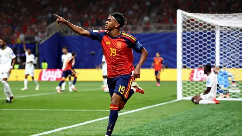 Lamine Yamal, 18, scored on his first start at the World Cup