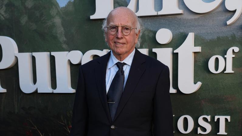 Larry David chama luta de Trump no UFC de travesty e afirma estar envergonhado