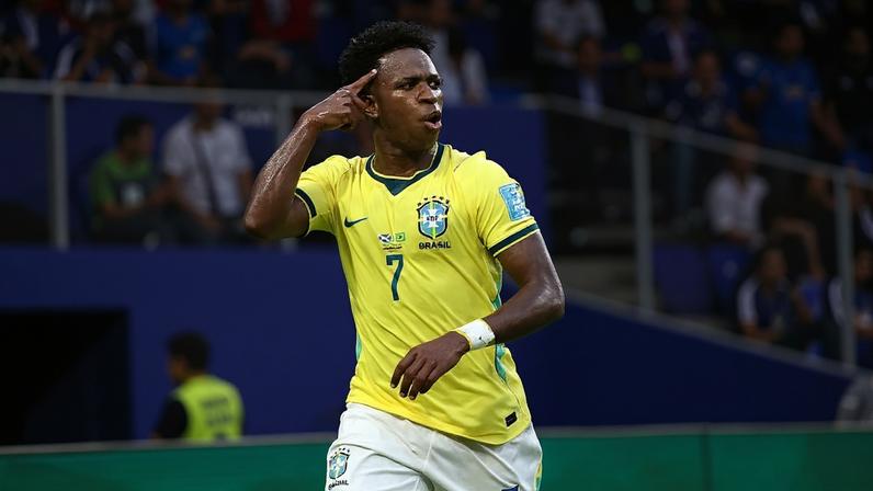 Vinícius Jr. na vitória do Brasil contra a Escócia (Carmen Mandato - FIFA/FIFA/Getty Images)