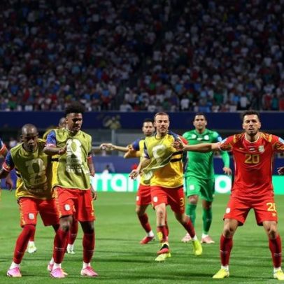 DR Congo encara Inglaterra nos últimos 32 após recuperação dramática