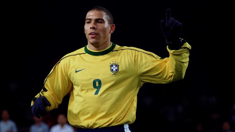 Show de R9 e briga: relembre o 1° jogo entre Brasil e Marrocos em Copa