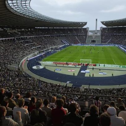 Brasileiros mudariam viagem por um jogo, aponta estudo