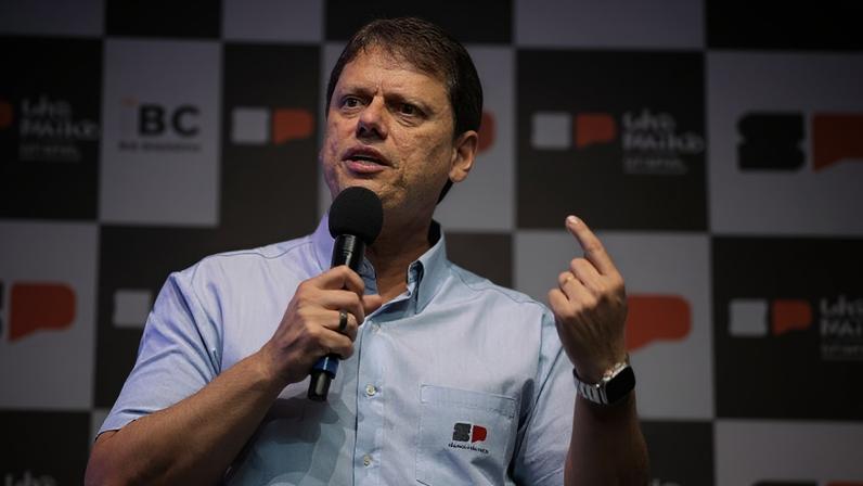 Tarcísio de Freitas lidera disputa pelo governo de SP, aponta pesquisa