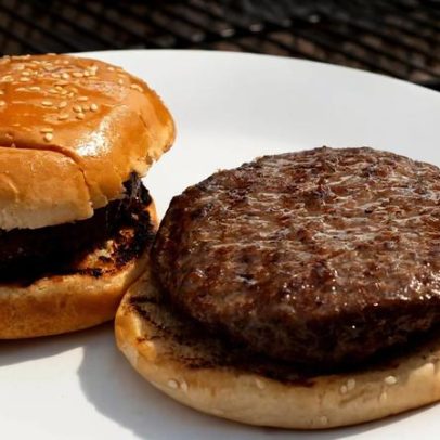 Por que a proporção 80/20 produz os melhores hambúrgueres
