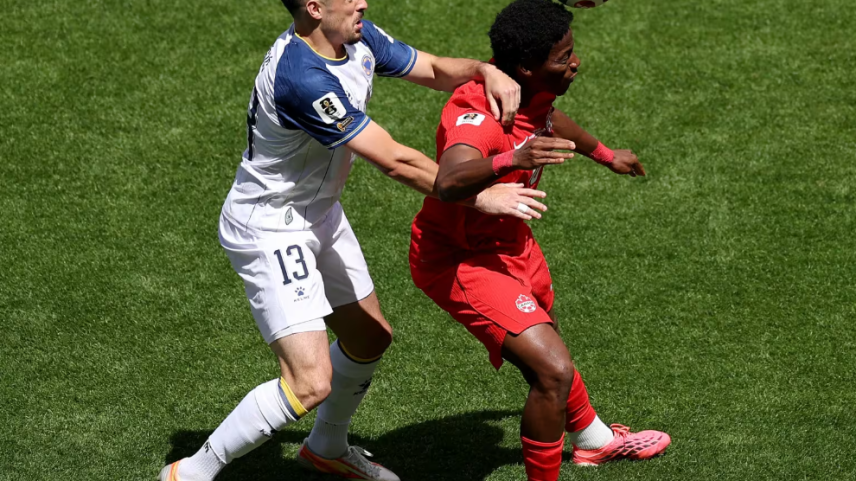 No embalo da torcida, Canadá pressiona e arranca empate com Bósnia na estreia