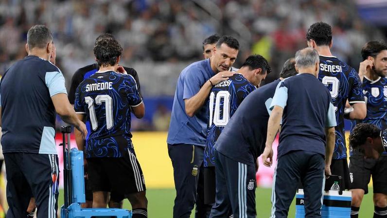 Seleção asiática, eliminada na fase de grupos, fez sua primeira participação em Mundiais.