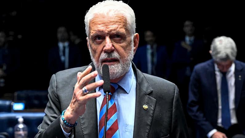 Jaques Wagner fez discurso em plenário desafiando críticos a encontrar provas contra ele
