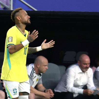 Neymar se emociona com os filhos ao estrear na quarta Copa