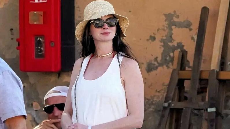 Anne Hathaway: mãe com estilo