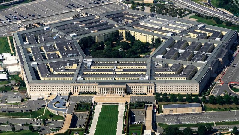 Pentágono visto da janela de um avião em 27 de agosto de 2023, em Washington.