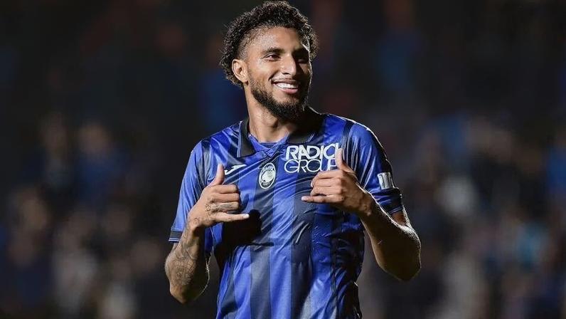 Éderson convocado na vaga de Wesley. O volante chega na Seleção no lugar do lateral. Para corrigir um erro de convocação de Ancelotti