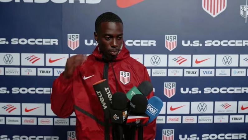 Timothy Weah destaca que o técnico Mauricio Pochettino injetou uma pegada e estilo sul-americanos ao futebol da seleção americana.