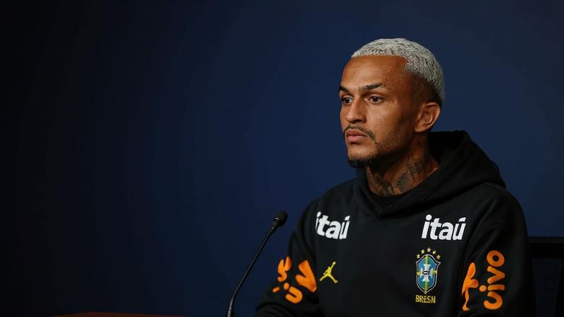 Wesley vai passar por exames para saber dimensão de lesão e corre risco de corte. Foto: Rafael Ribeiro/CBF