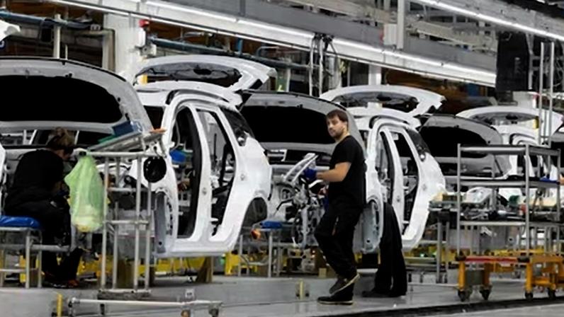 Ebro inaugura nova linha de produção e mira 25.000 carros neste ano